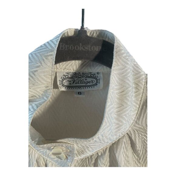 The Villager Women’s  Vintage Size 6 Long Sleeve white Clip Dot Blouse Top - Picture 3 of 13